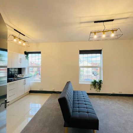 Yo Room! Apartments- Next To City Centre Apartment - With Free Parking 레스터 외부 사진
