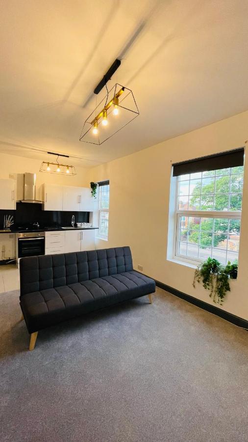 Yo Room! Apartments- Next To City Centre Apartment - With Free Parking 레스터 외부 사진