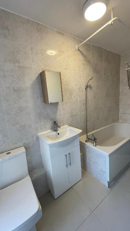 Yo Room! Apartments- Next To City Centre Apartment - With Free Parking 레스터 외부 사진